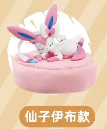 Figurine Pokémon Évoli & Évolutions avec coussin – Plusieurs modèles